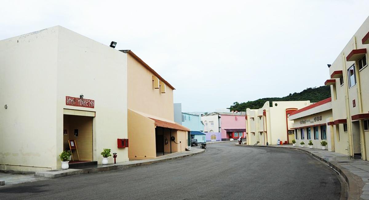 Shanthiniketan - Ramoji Film City Hotel Pedda Ambarpet Exterior photo